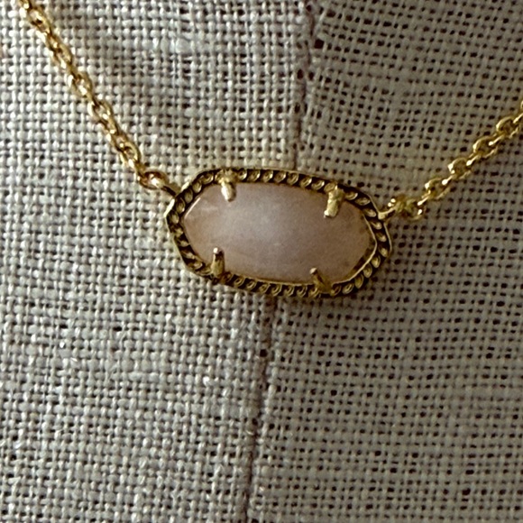 Kendra Scott Gold and Pink Short Pendant Necklace New - Picture 6 of 8